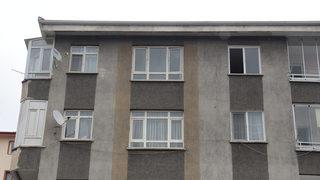 Ankara'da korkunç olay! 2,5 aylık kardeşini 3'üncü kattan attı