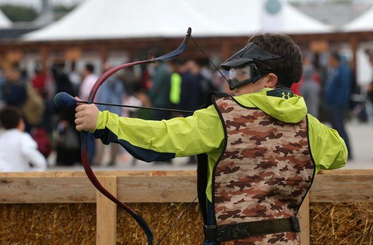 Bilal Erdoğan ile Berat Albayrak'ın oğulları okçuluk mücadelesinde G4