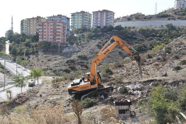 Dursunbey’de TOKİ konutlarının yapımına başlandı