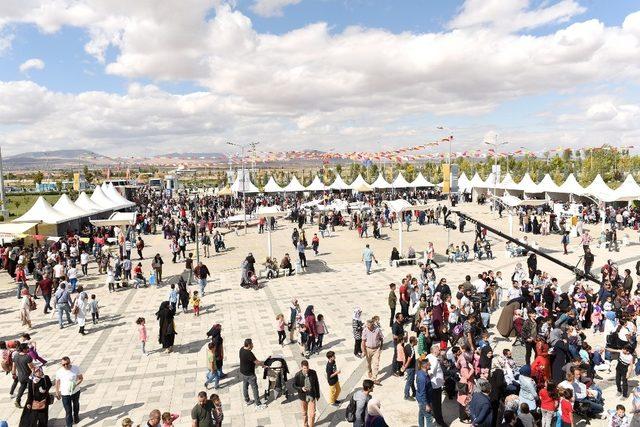 Konya Bilim Festivalini 150 bin kişi ziyaret etti