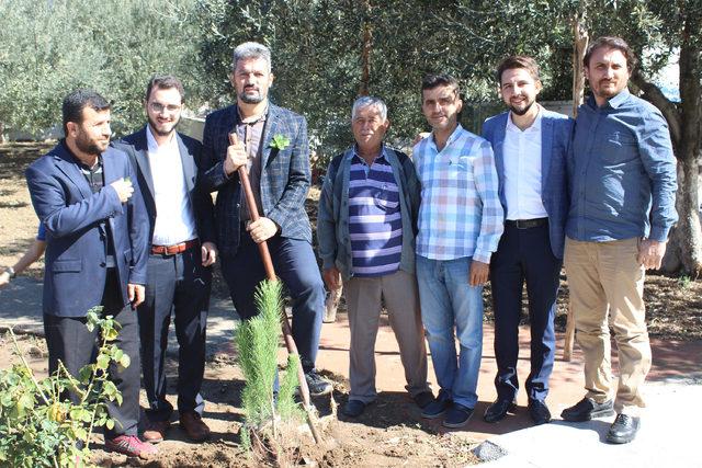 Çanakkale'de Şehitler Camii bahçesine fidan dikildi