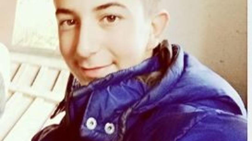 18 yaşındaki gen&ccedil; motosikletiyle yaptığı kazada &ouml;ld&uuml;