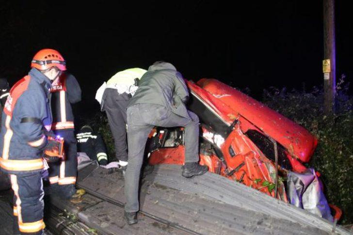 Düzce'de korkunç kaza! Taşıdığı yükünün altında can verdi! G2