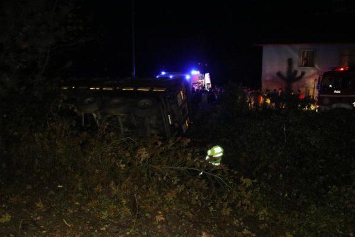 Düzce'de korkunç kaza! Taşıdığı yükünün altında can verdi! G4