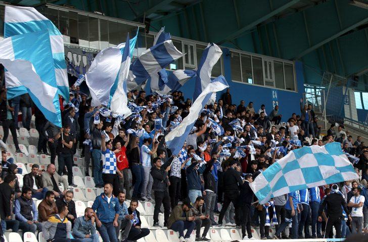 Erzurumsporlu Murat Uçar eski hocası Hüseyin Eroğlu'na saldırdı! G5