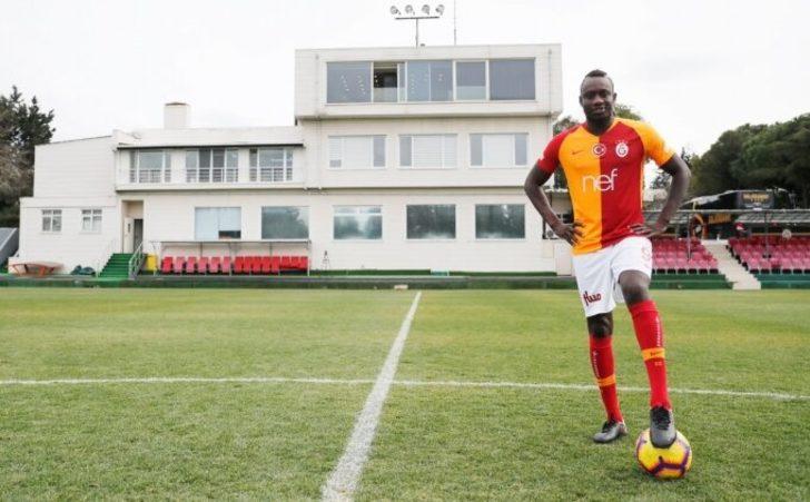 Mbaye Diagne gol sevincini taraftarın içkisini içerek kutladı! G1