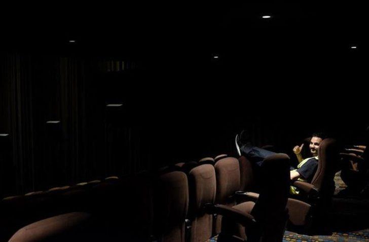 Sarı iş yeleği ile her yere bedava giren iki uyanık! G3