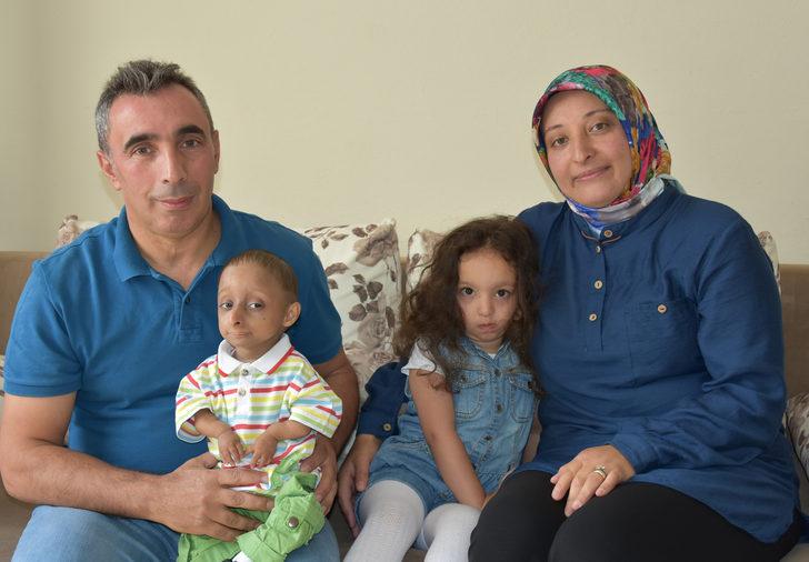 Milyonda bir görülüyor... 14 yaşındaki İlker, 4 kilo ağırlığında, 65 santimetre boyunda G4