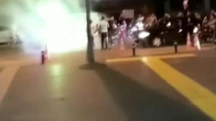 Sefaköy'de yol kapatıp terör estirdiler