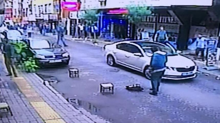 Bahçelievler'de içinde kimyasal madde olan varil bomba gibi patladı