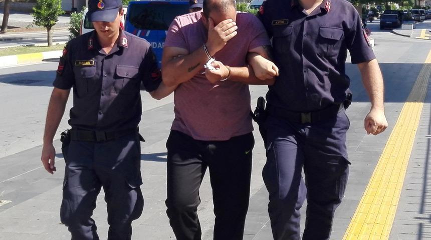 Turistin odasından hırsızlık yapan tur şof&ouml;r&uuml; tutuklandı