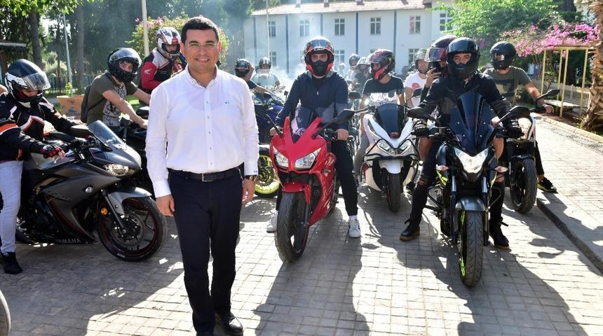 T&uuml;t&uuml;nc&uuml;&rsquo;den motosikletlilere destek