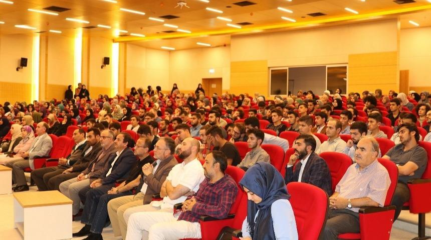 SA&Uuml; İlahiyat Fak&uuml;ltesinde Hazırlık Sınıfları Tanışma ve Bilgilendirme toplantısı