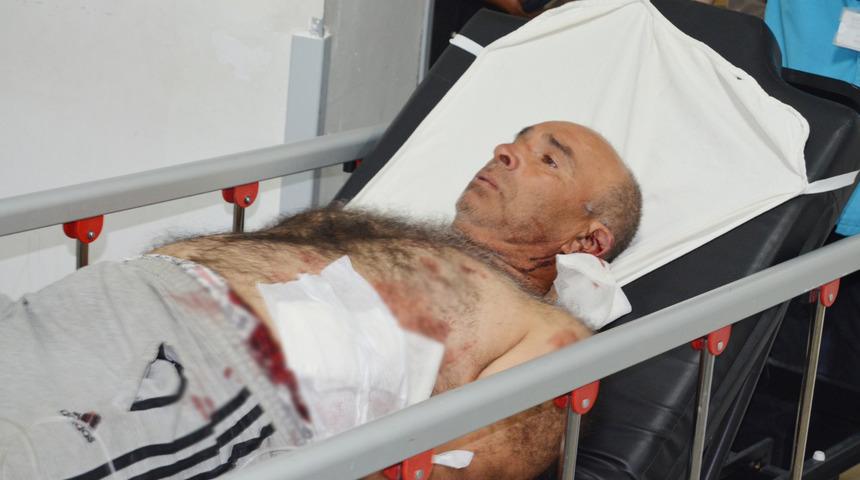 Torunlarının g&ouml;z&uuml; &ouml;n&uuml;nde dehşeti yaşadı!