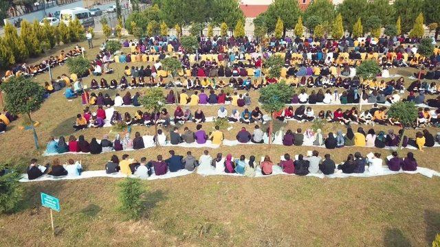 Öğrenciler kitap okuma etkinliği düzenledi