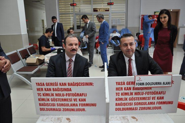 Kars Adliyesi çalışanlarından Kızılay’a kan bağışı G4