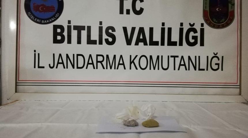Bitlis&rsquo;te 78 gram eroin ele ge&ccedil;irildi