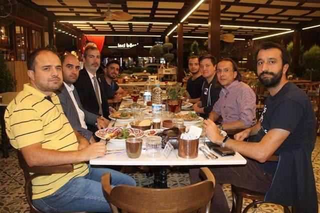 ESMİAD’dan TEKNOFEST’te dereceye giren öğrencilere yemek