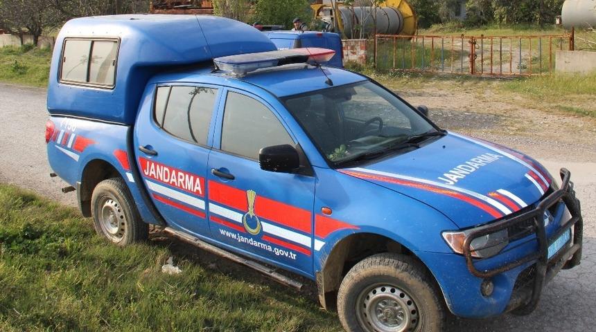 Elleri kelep&ccedil;eli şekilde ka&ccedil;mıştı, Jandarma yakaladı