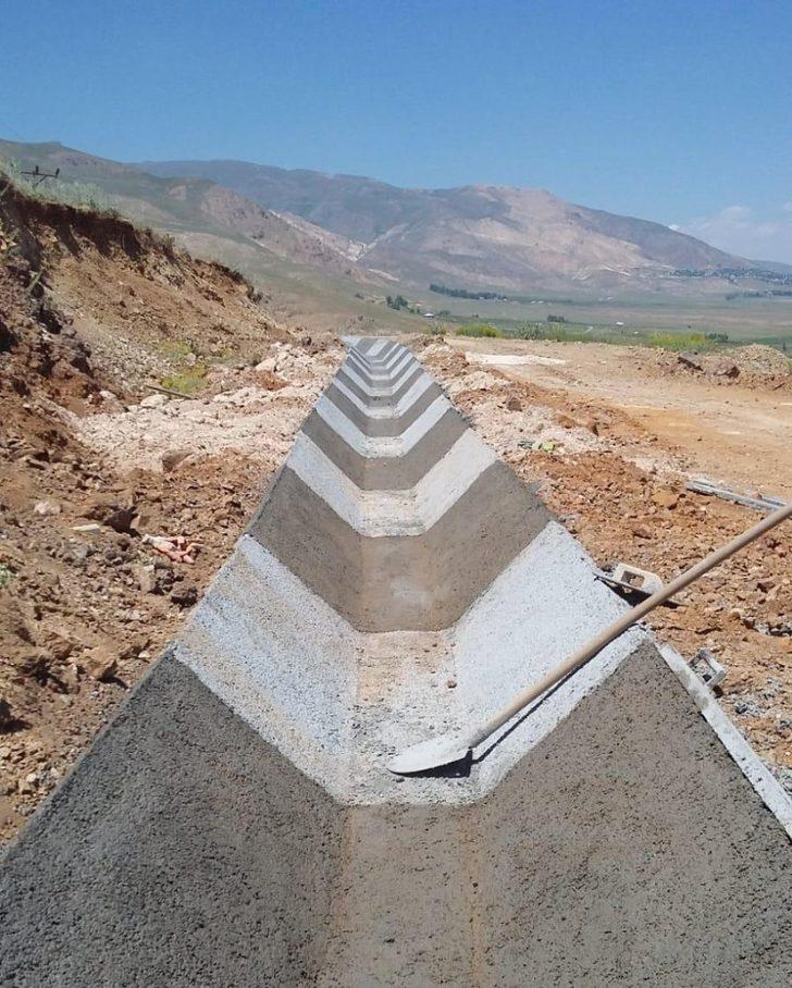 Van Büyükşehir Belediyesinden kırsal mahallelere tarımsal hizmet G4