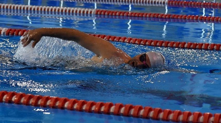 Bornova&rsquo;da y&uuml;zme havuzunun temeli atılıyor