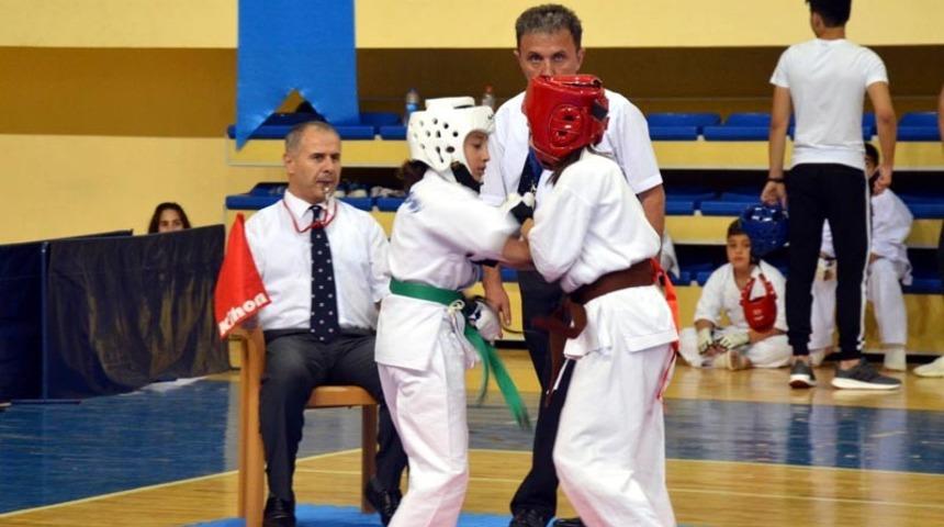 B&uuml;y&uuml;kler Kyokushin Karate T&uuml;rkiye Şampiyonası