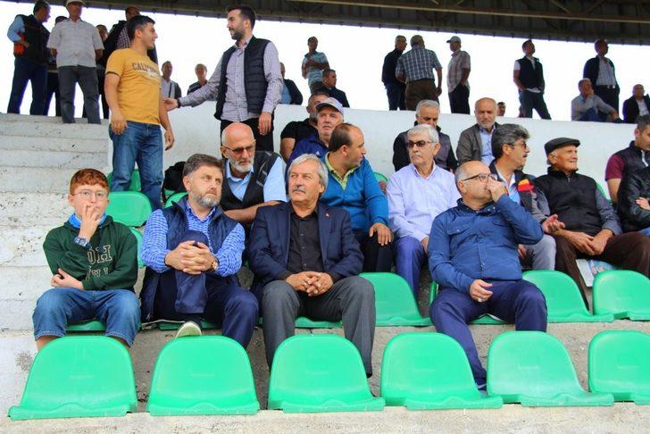 Dili nefes borusuna kaçan futbolcu ölümden döndü G5