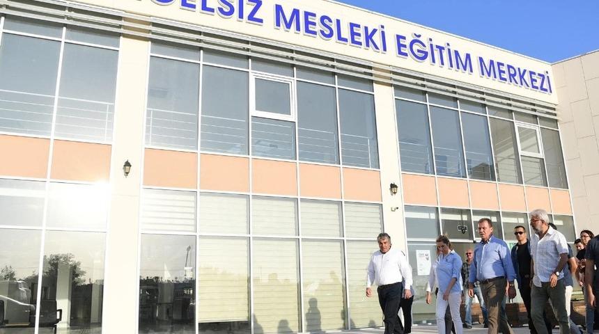 Seçer: “Engelsiz Mesleki Eğitim Merkezini daha işlevsel hale getireceğiz”