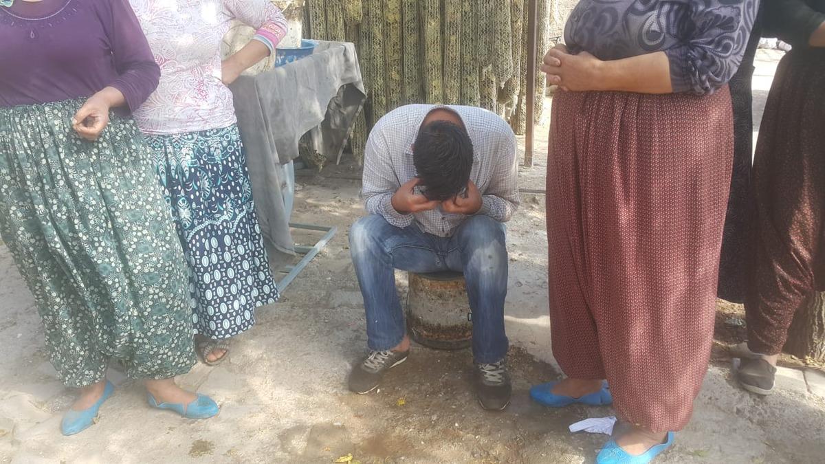 K&ouml;yde koku alarmı! Camiden 'dışarı &ccedil;ıkmayın' anonsu yapıldı