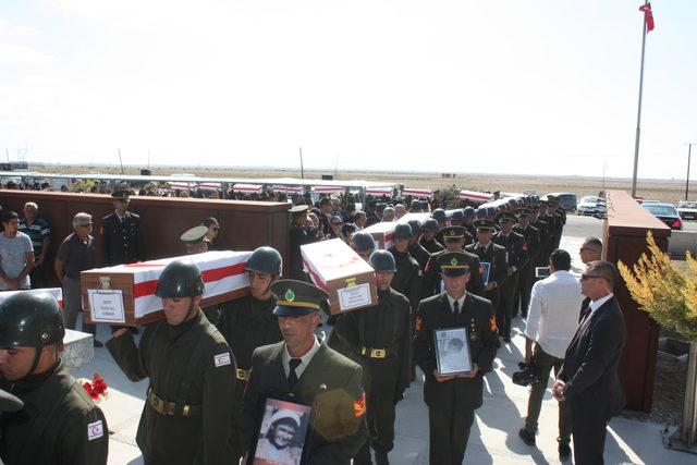 Rumların katlettiği Kıbrıslı Türk şehitler 45 yıl aradan sonra defnedildi