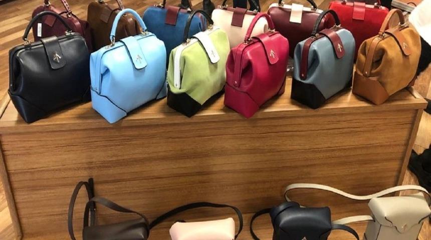 &Ccedil;anakkale&rsquo;de, orjinal olmayan &ccedil;ok sayıda &ccedil;antaya el konuldu