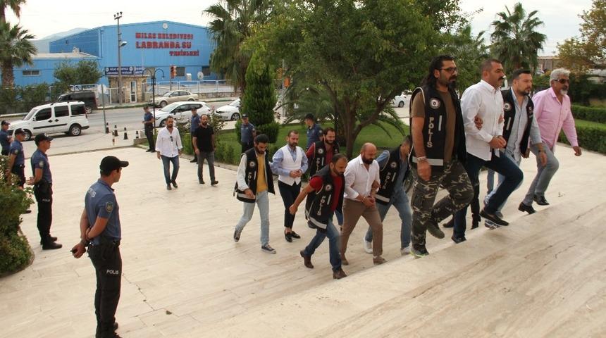 KOM&rsquo;dan Milas merkezli &ccedil;ek-senet operasyonu