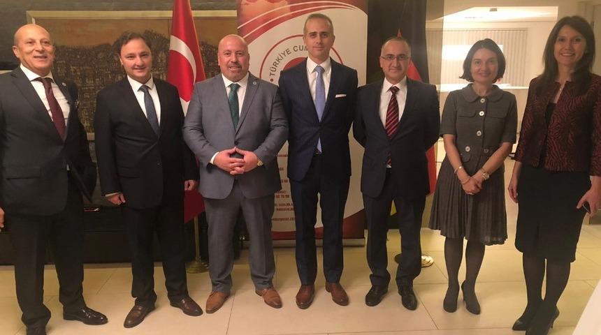 Başkonsoloslar, T&uuml;rk girişimciler i&ccedil;in toplandı