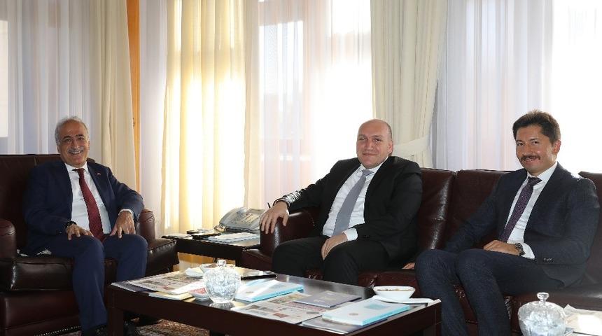 Yargı Mensuplarından Rekt&ouml;r &Ccedil;omaklı&rsquo;ya ziyaret