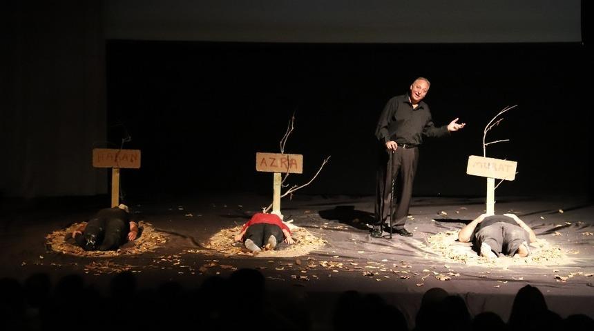 B&uuml;y&uuml;kşehir&rsquo;den madde bağımlılığına karşı tiyatro oyunu