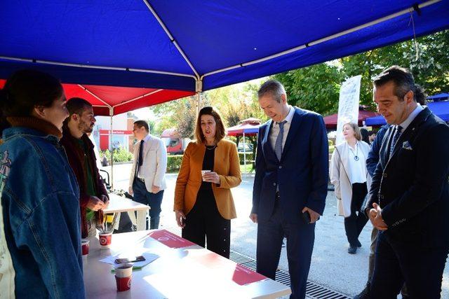 Öğrenci kulüpleri şenliği başladı