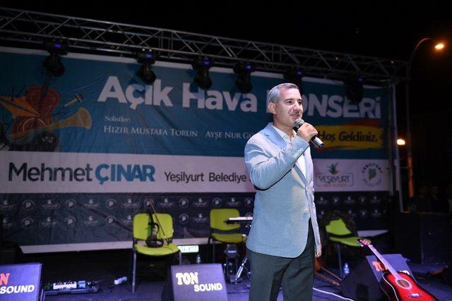 Yeşilyurt Belediyesi açık hava konseri ilgi gördü