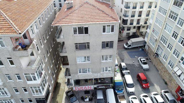 Avcılar'da 26 yıldır eğik duran bina mühürlendi