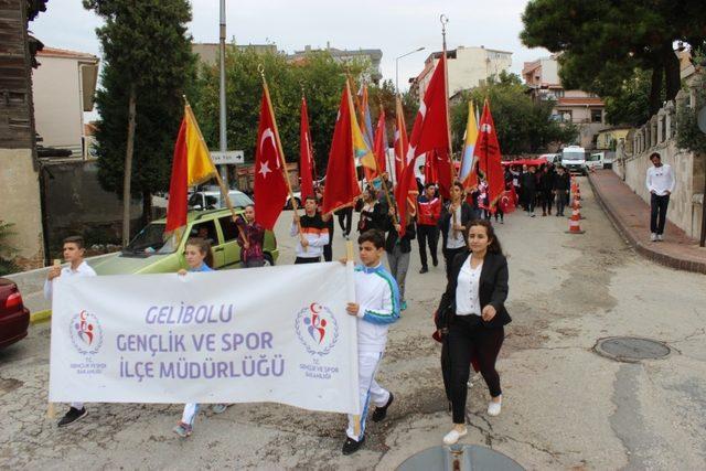 Gelibolu’da Amatör Spor Haftası korteji