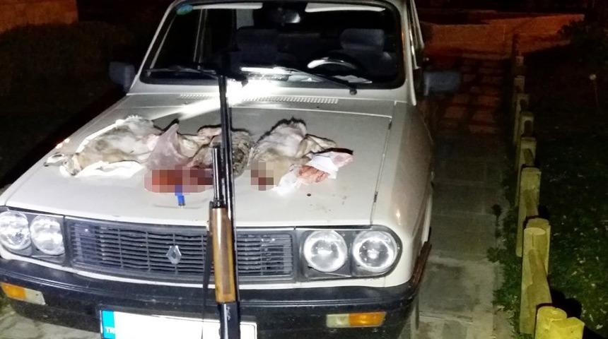Derebucak’ta otomobil farıyla tavşan avına ceza