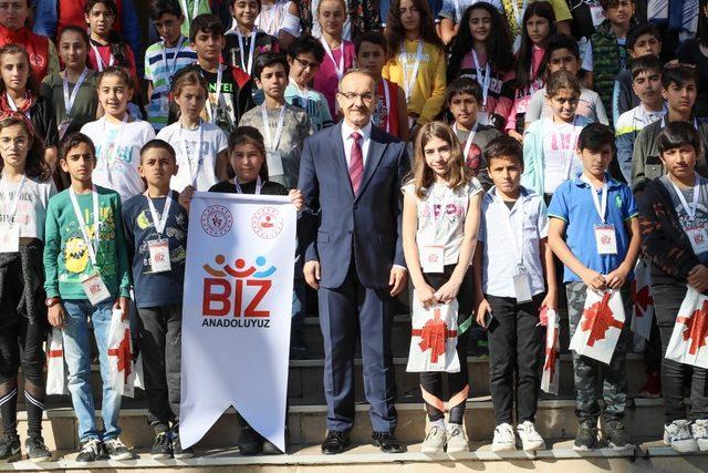 Vali Yavuz, Tunceli’den çocukları ağırladı