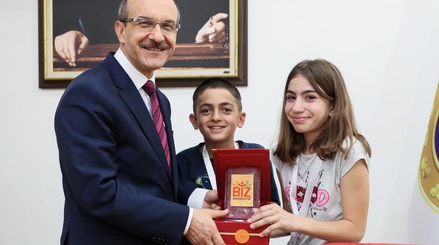 Vali Yavuz, Tunceli&rsquo;den &ccedil;ocukları ağırladı