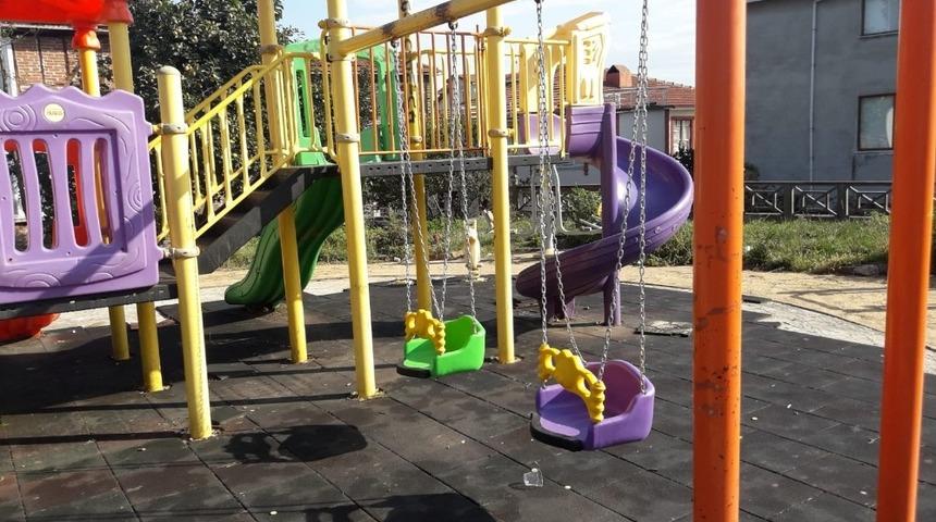 Ak&ccedil;akoca&rsquo;da parkları elden ge&ccedil;iriliyor