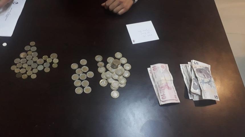 Dilencilerin üzerinden 2 bin 842 TL çıktı