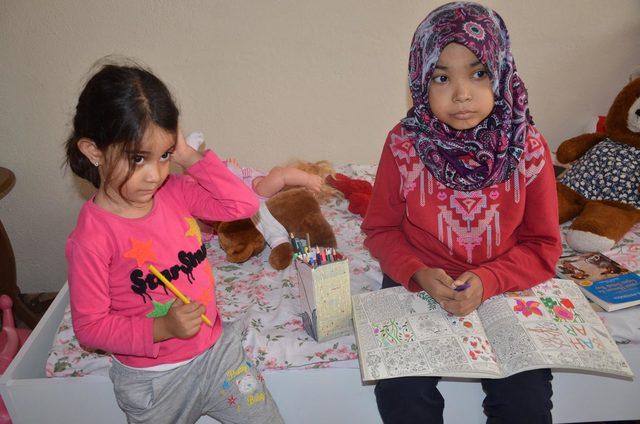 Böbrek ve karaciğer nakli olması gereken kızı için asansör yapılmasını istedi