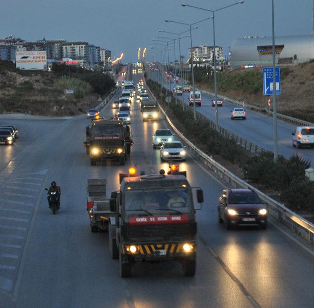 Sınıra askeri sevkiyat devam ediyor (2)