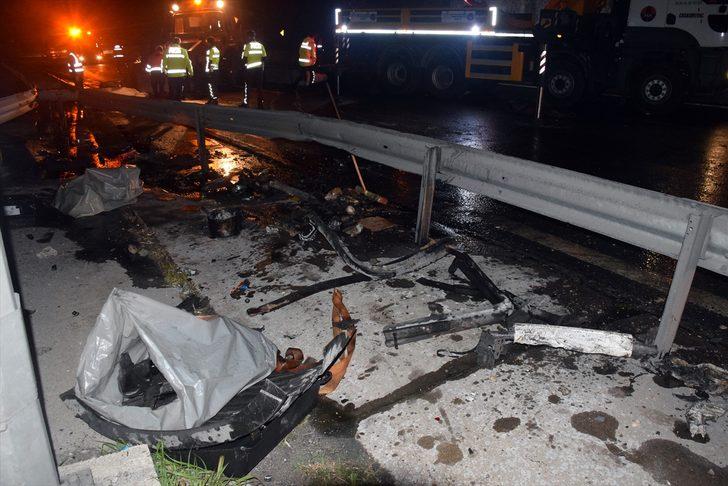 Trafik 2 saat boyunca kapandı! Kocaeli'de feci kaza! G3