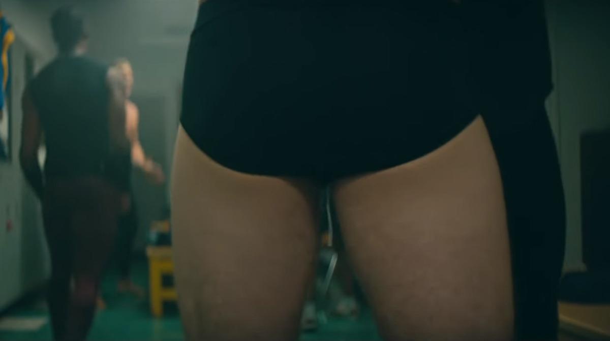 &Ccedil;ok konuşulacak reklam! Erkeklerin de regl olduğu bir d&uuml;nyayı hayal ettiler