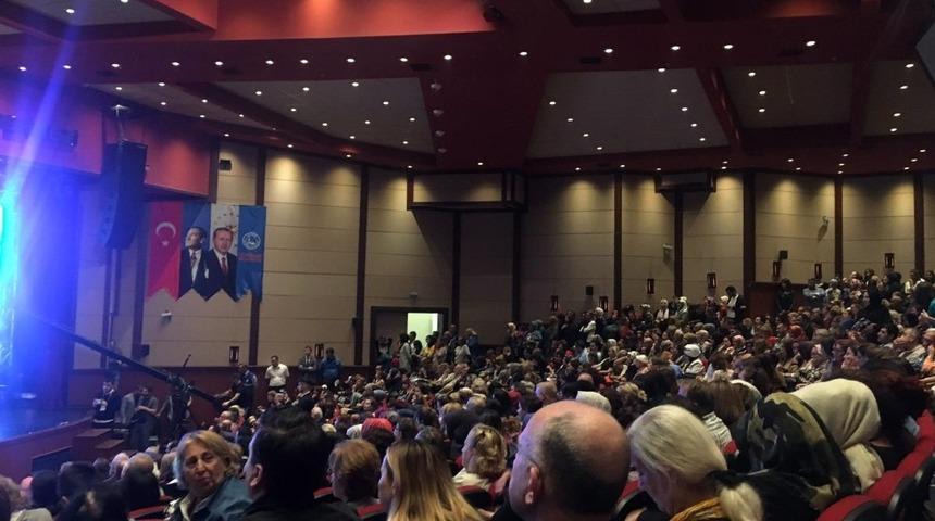 &Uuml;sk&uuml;dar&rsquo;da k&uuml;lt&uuml;r sanat sezonu Fatih Erko&ccedil;&rsquo;la başladı