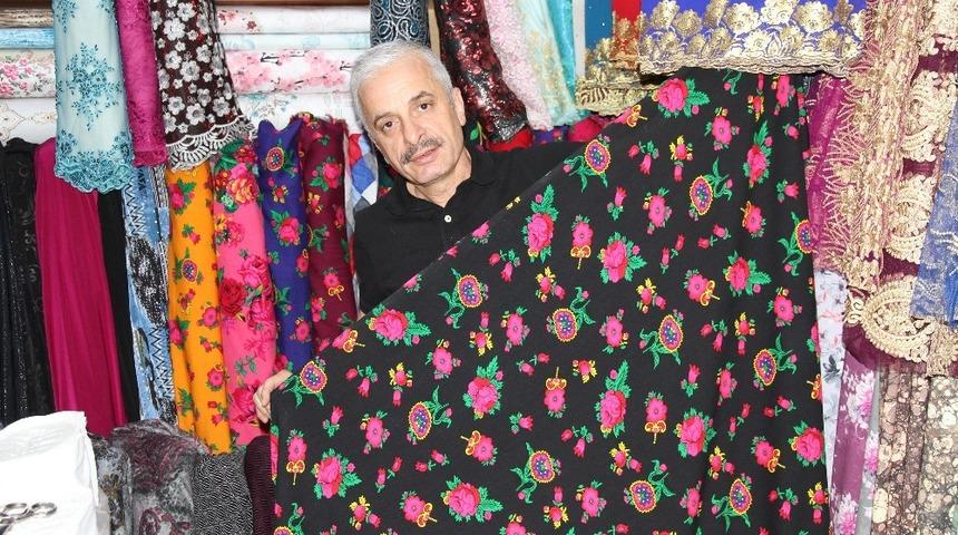 Yöresel kıyafet şal tekrar moda oldu